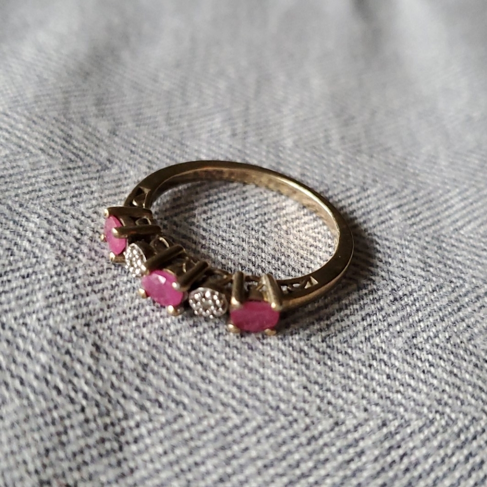 💙❤🧡 Ruby gold over silver ring